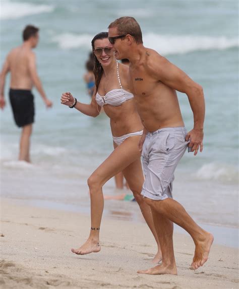 Katie Cassidy Bikini Candids At The Beach Im Miami 12 27