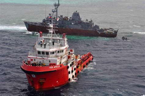 salvage team removes fuel  grounded uss guardian