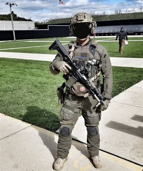 pin  thomas jackson  kit military gear tactical tactical gear loadout military gear