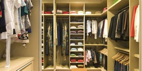 5 dicas inteligentes para economizar e ter o guarda roupas ideal