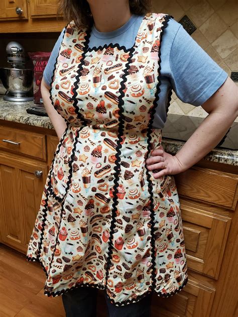 finally finished  vintage apron simplicity  rsewing