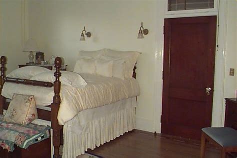 south east bedroom