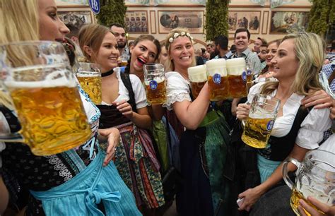 oktoberfest the world s largest beer festival in pictures beer