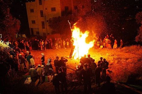 lag baomer bonfire brings smiles  song  hebron  jewish community  hebron