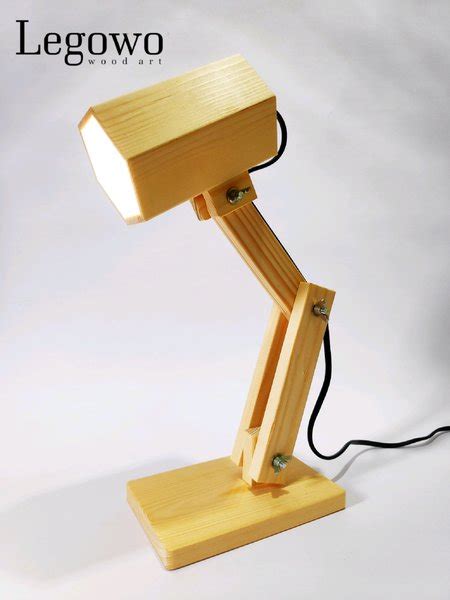 gambar lampu belajar  kayu