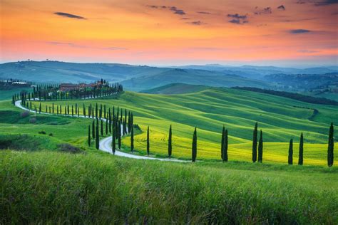 top places  visit  tuscany italy travel  news