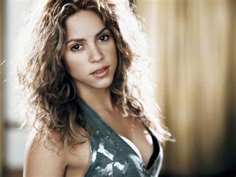 shakira wallpapers pictures images