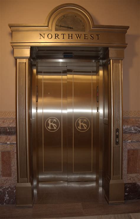 kansas state capitol   public elevators kansas