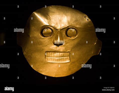 Máscara De Oro Fotografías E Imágenes De Alta Resolución Alamy