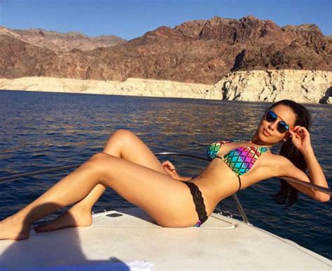 Sol Perez Instagram World’s Hottest Weather Girl Flashes