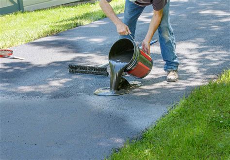 reseal  driveway plowz  mowz