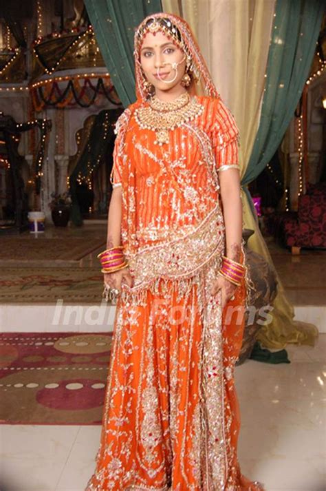 sugna wearing  bridal dress  balika vadhu media