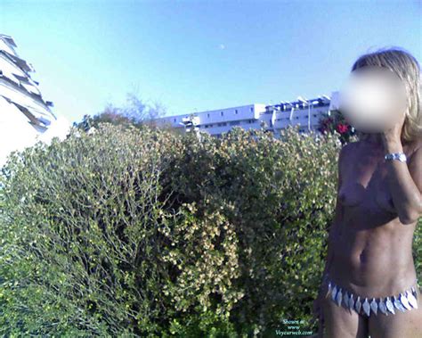 nude amateur sexybionda august 2010 voyeur web