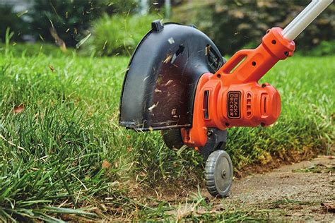 The Best Weed Whackers For Yard Maintenance Buyers Guide Bob Vila