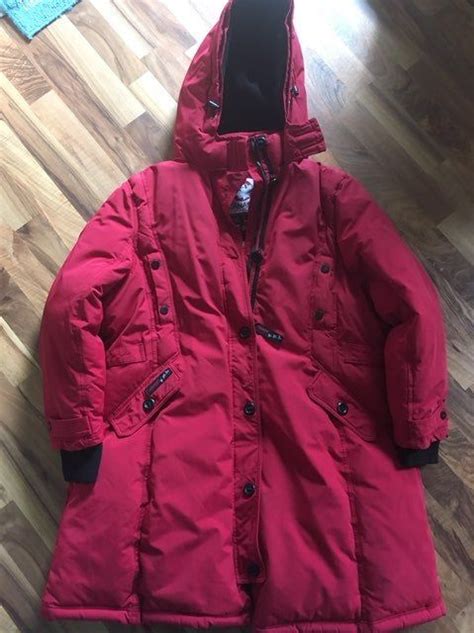 Excellent Used Condition Red Color Canada Weathergear