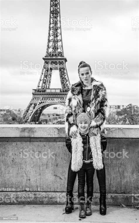 french mom daughter