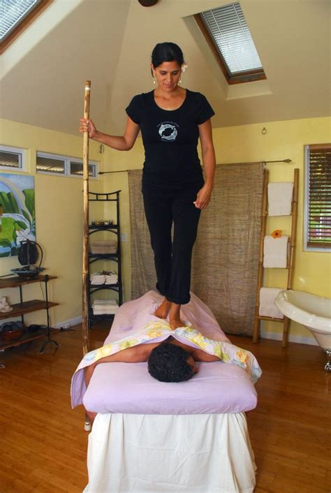 What Is Lomi Lomi Massage The Hawaiian Perspective Massage And Fitness