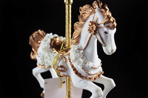 heritage house carousel horse  box county fair collection white  gold collectible