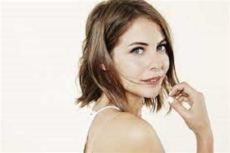 Who Is Willa Holland Dating Now A Look At Her Past Relationships