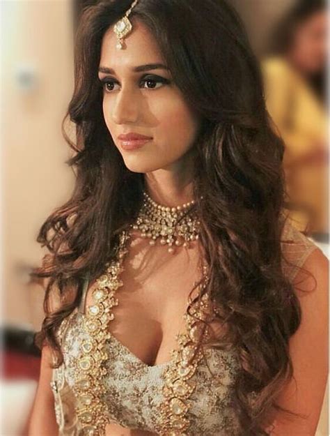 pin by srinivasan j on hair accessories in 2019 disha patani beautiful indian actress disha