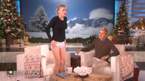 The Moment Anna Faris ‘realises’ She’s Lost Her Skirt