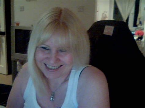 Vonnie2661 52 From Northampton Is A Local Granny Looking