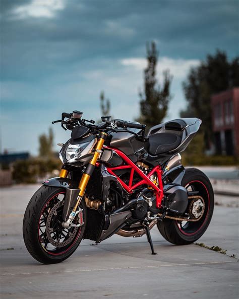 ducati streetfighter