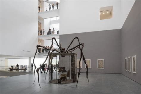 louise bourgeois spider maman everything you need to know