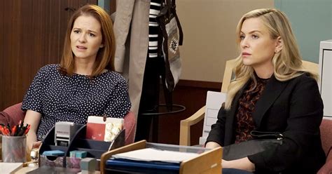 why sarah drew and jessica capshaw are leaving ‘grey s