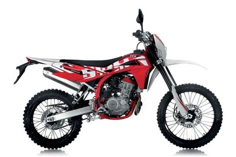 swm motorcycles arrivano nelle concessionarie sm  rs