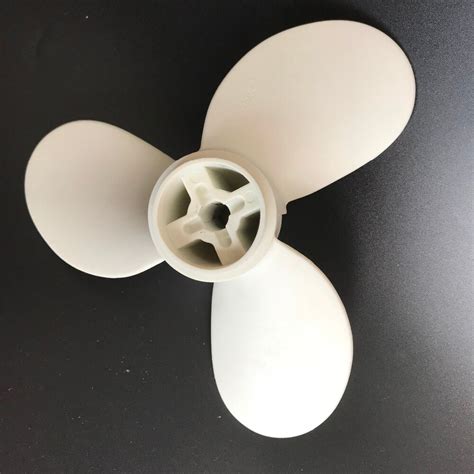 shipping   plastic propellers  yamaha hp outboard propellers outboard propeller