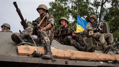 ukraine rolls on separatists while russia holds back
