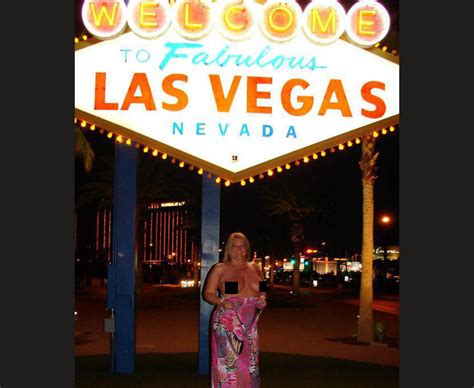 Sin City Cheeky Girls Strip For Las Vegas Flashing Daily Star