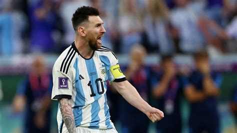 fifa world cup scaloni gives massive update on lionel messi s