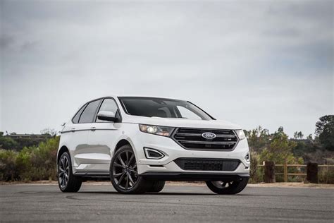 ford edge sport awd  test   adaptive steering motor