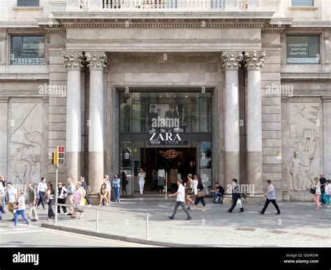zara store barcelona  res stock photography  images alamy