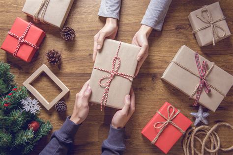 gifts  men gift guide
