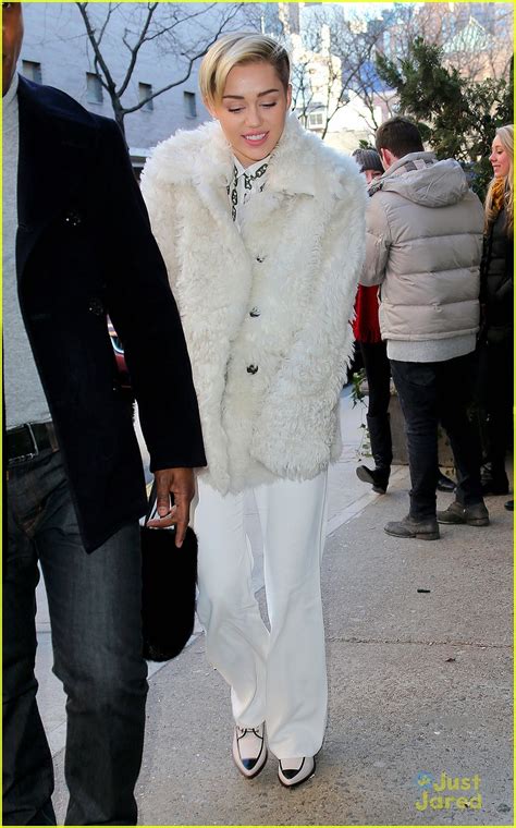 Full Sized Photo Of Miley Cyrus White Fur Coat 04 Miley Cyrus To
