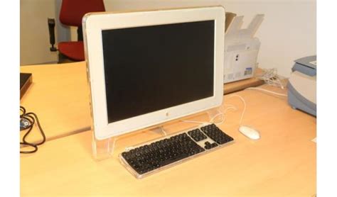 apple beeldscherm met toetsenbord en muis proveilingnl