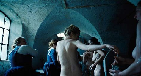 emma stone naked scene from the favourite scandalpost