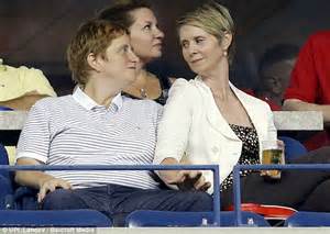 cynthia nixon and wife christine marinoni stare lovingly at each other as they cosy up at us