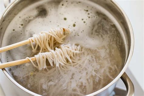 expert  soba noodles chopstick chronicles