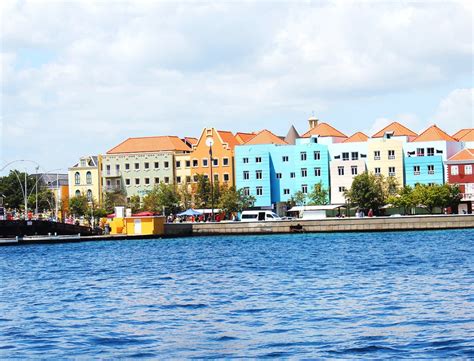 emigeren naar curacao wat moet je regelen informatie eiland meisje