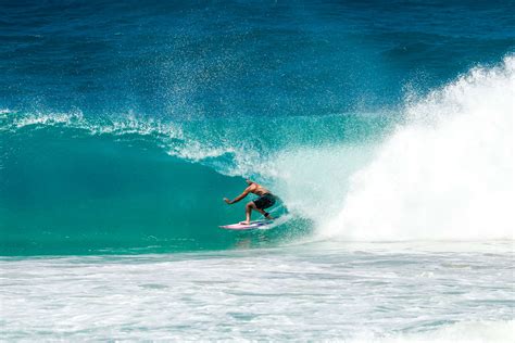 mick fanning gold coast surfing australia wsl kirra