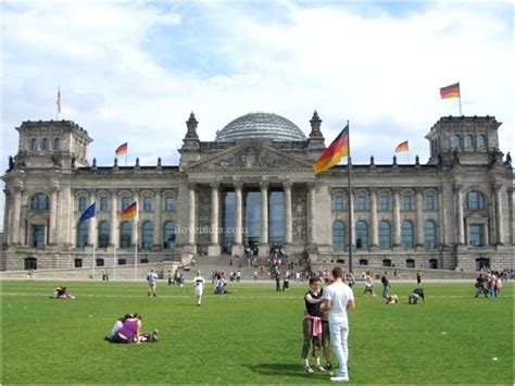 berlin tourist attractions places    berlin