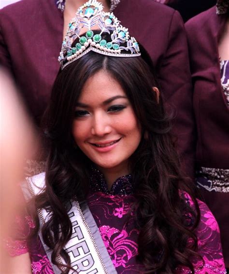 Ka Sil Ia Maria Selena Putri Indonesia 2011
