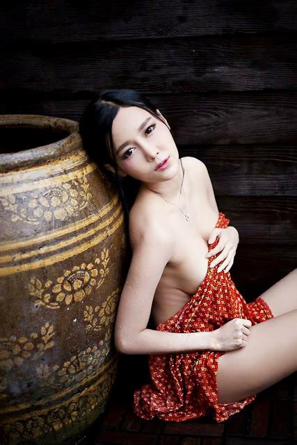 Galeri Foto Model Seksi Pakai Kemben 9 3 Thailand Apsara And Batik