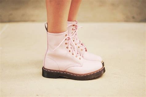pastel  martens pink boots pink  martens boots