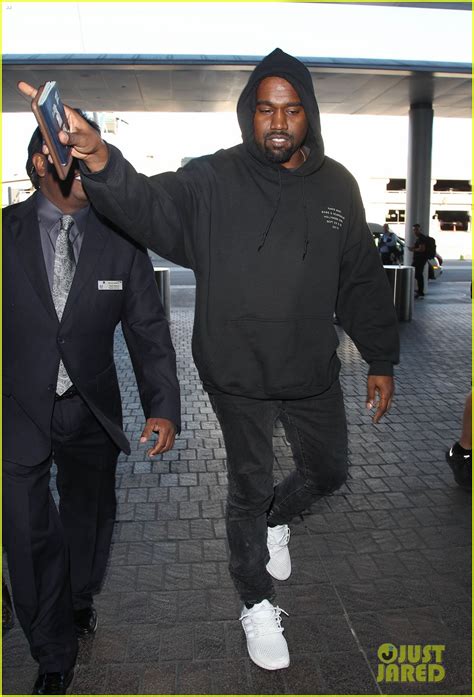 Kanye West Can T Stop Saying Thank You To Paparazzi Photo 3507726