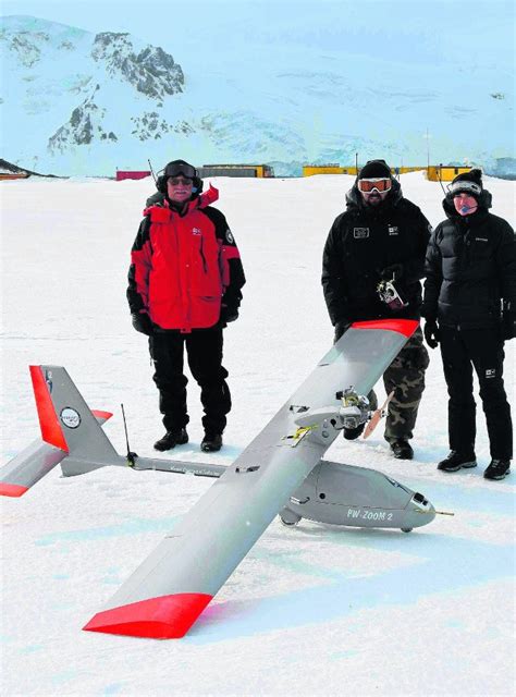 polscy polarnicy badaja antarktyke wkrotce beda pomagac im drony dziennik lodzki